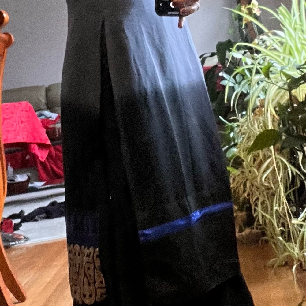 Dress - Picture 7 of 7